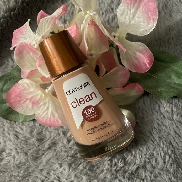 ⚜️3/$25⚜️🛍NWT COVERGIRL CLEAN FOUNDATION-150 CREAMY BEIGE🛍 - Picture 2 of 5